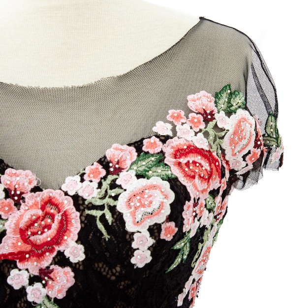 haftowany wzór na ubraniu